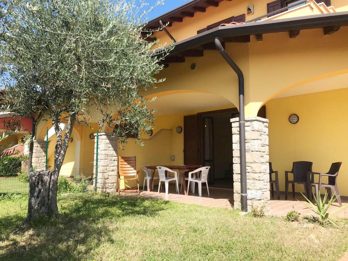 Villa The Sweet Rose With Pool Manerba del Garda Ngoại thất bức ảnh