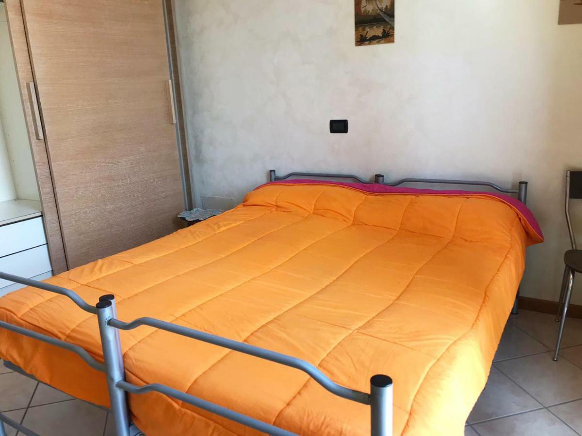 Villa The Sweet Rose With Pool Manerba del Garda Ngoại thất bức ảnh