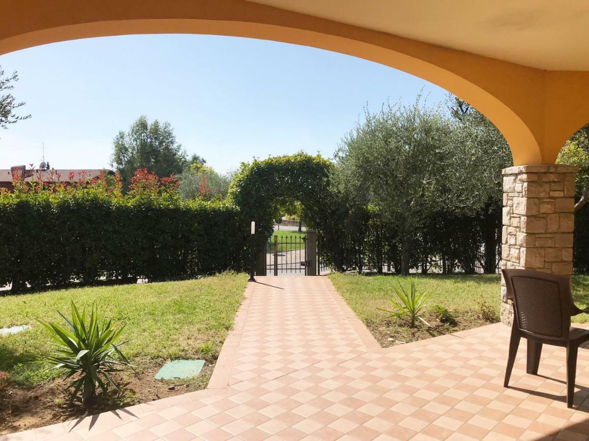 Villa The Sweet Rose With Pool Manerba del Garda Ngoại thất bức ảnh