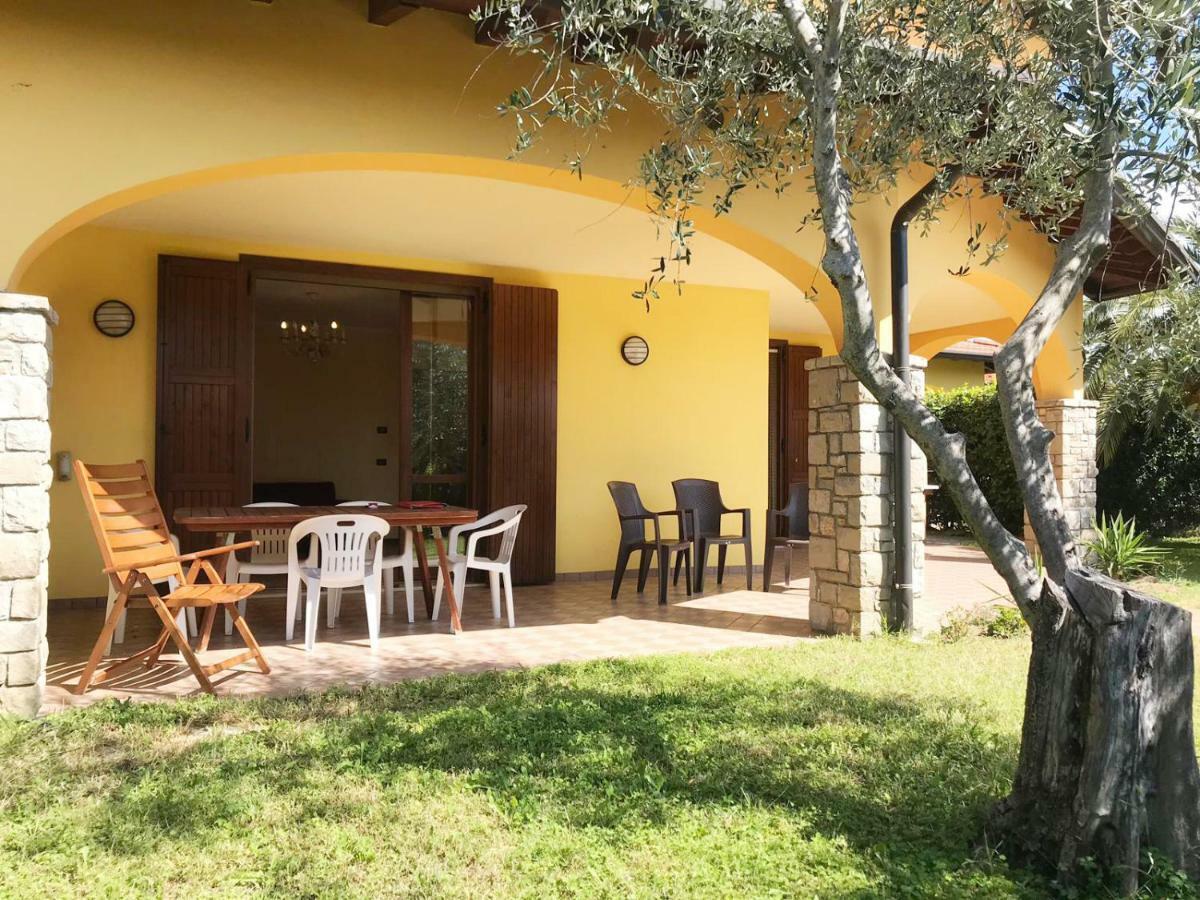 Villa The Sweet Rose With Pool Manerba del Garda Ngoại thất bức ảnh