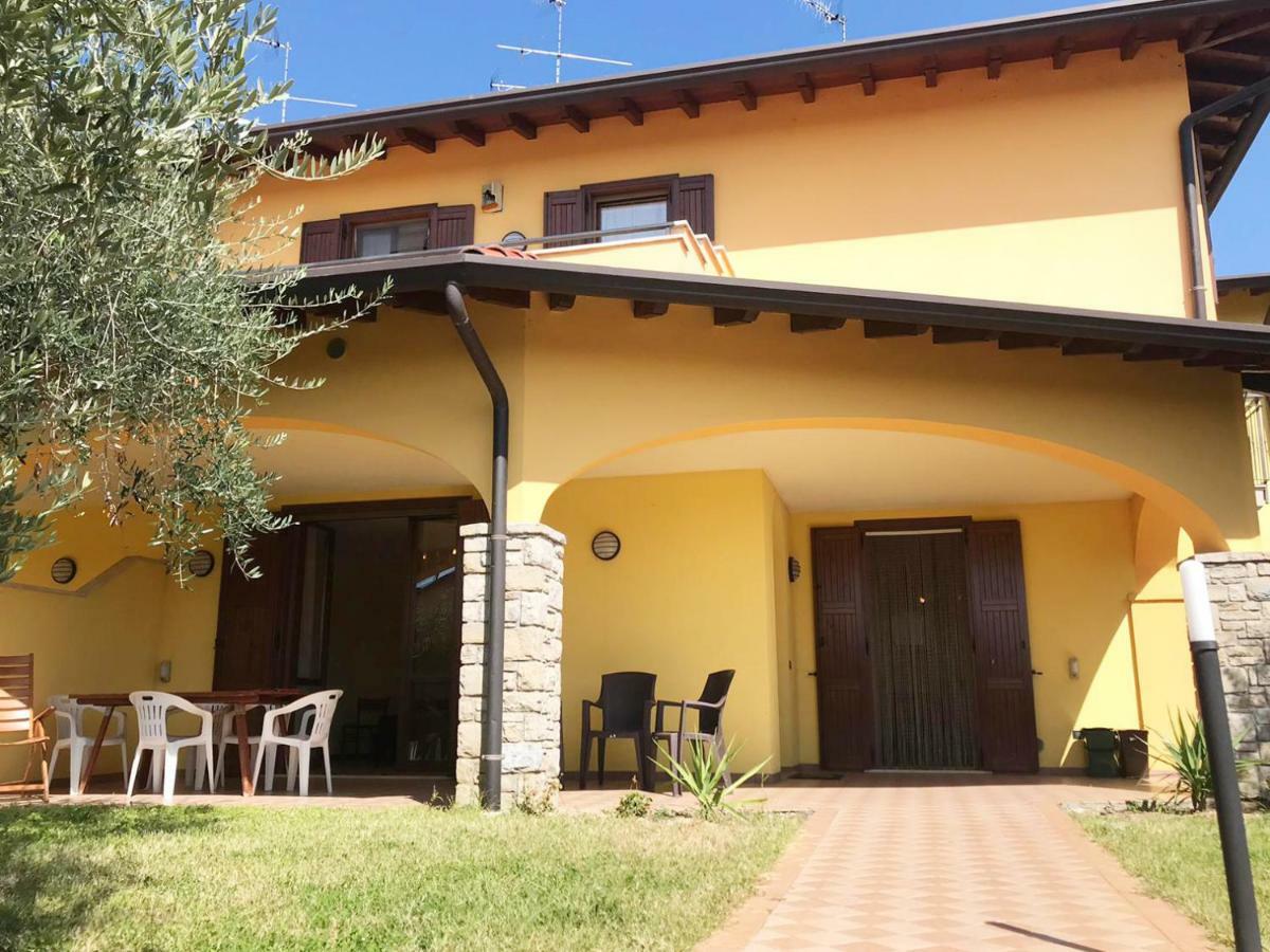 Villa The Sweet Rose With Pool Manerba del Garda Ngoại thất bức ảnh