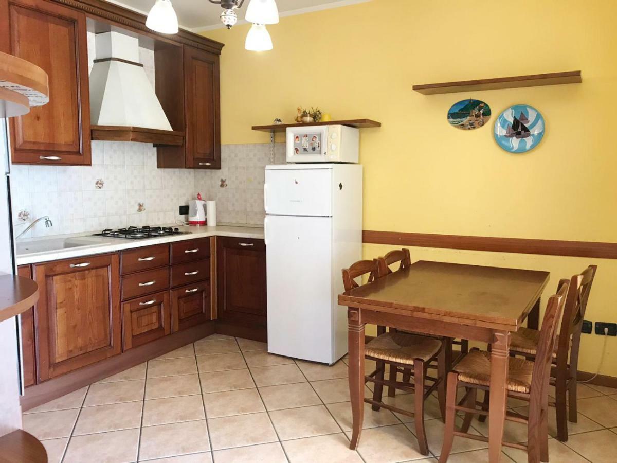 Villa The Sweet Rose With Pool Manerba del Garda Ngoại thất bức ảnh